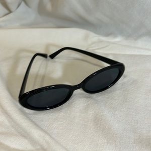 Trendy Black Sunglasses